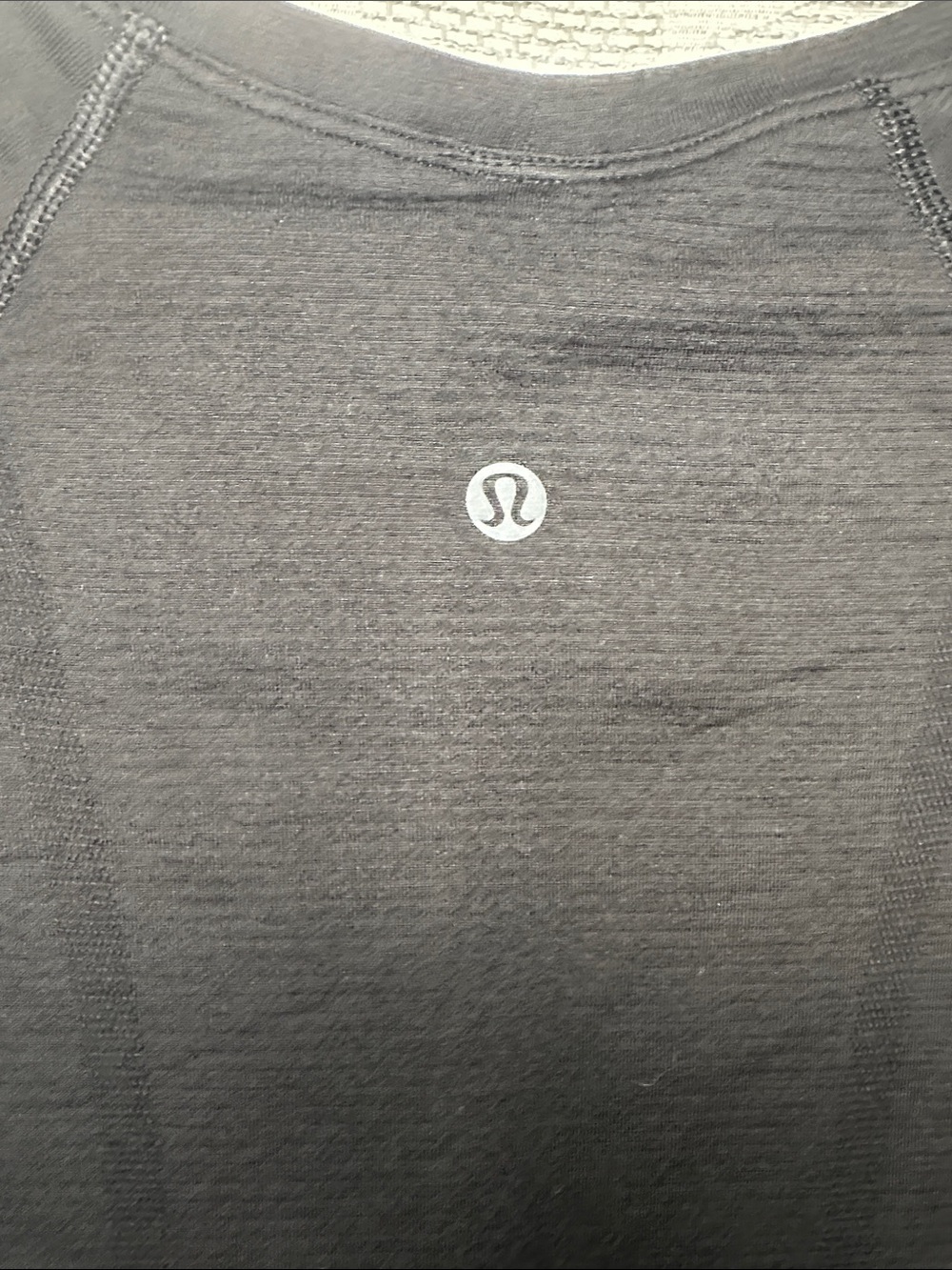 Lululemon Swiftly Tech Short Sleeve Shirt 2.0 Black Athletic Tee Women's 2 - Picture 6 of 6